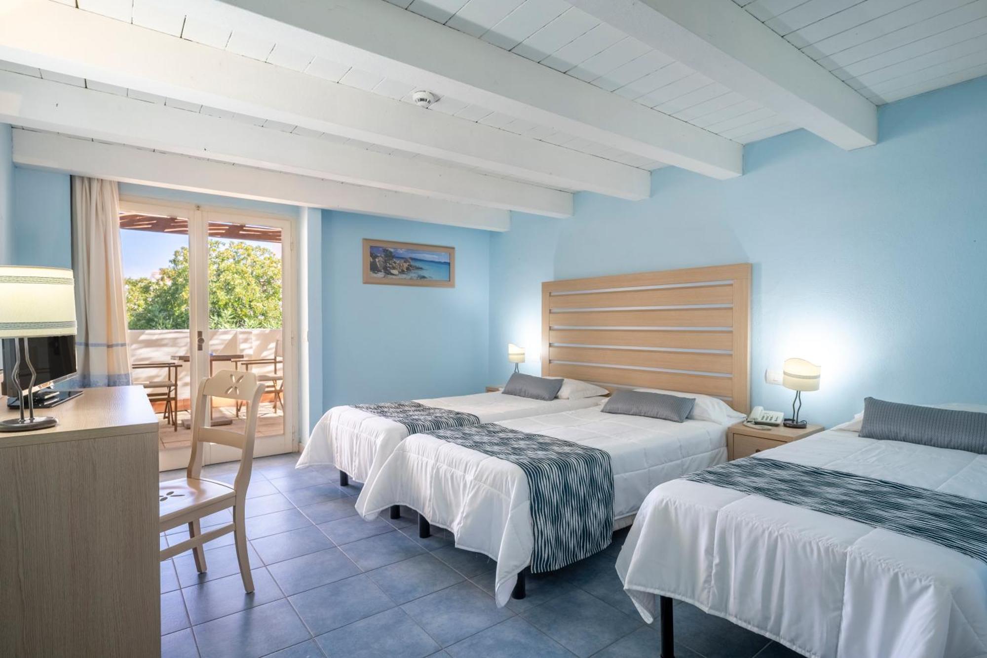 Resort Cala Della Torre 4*