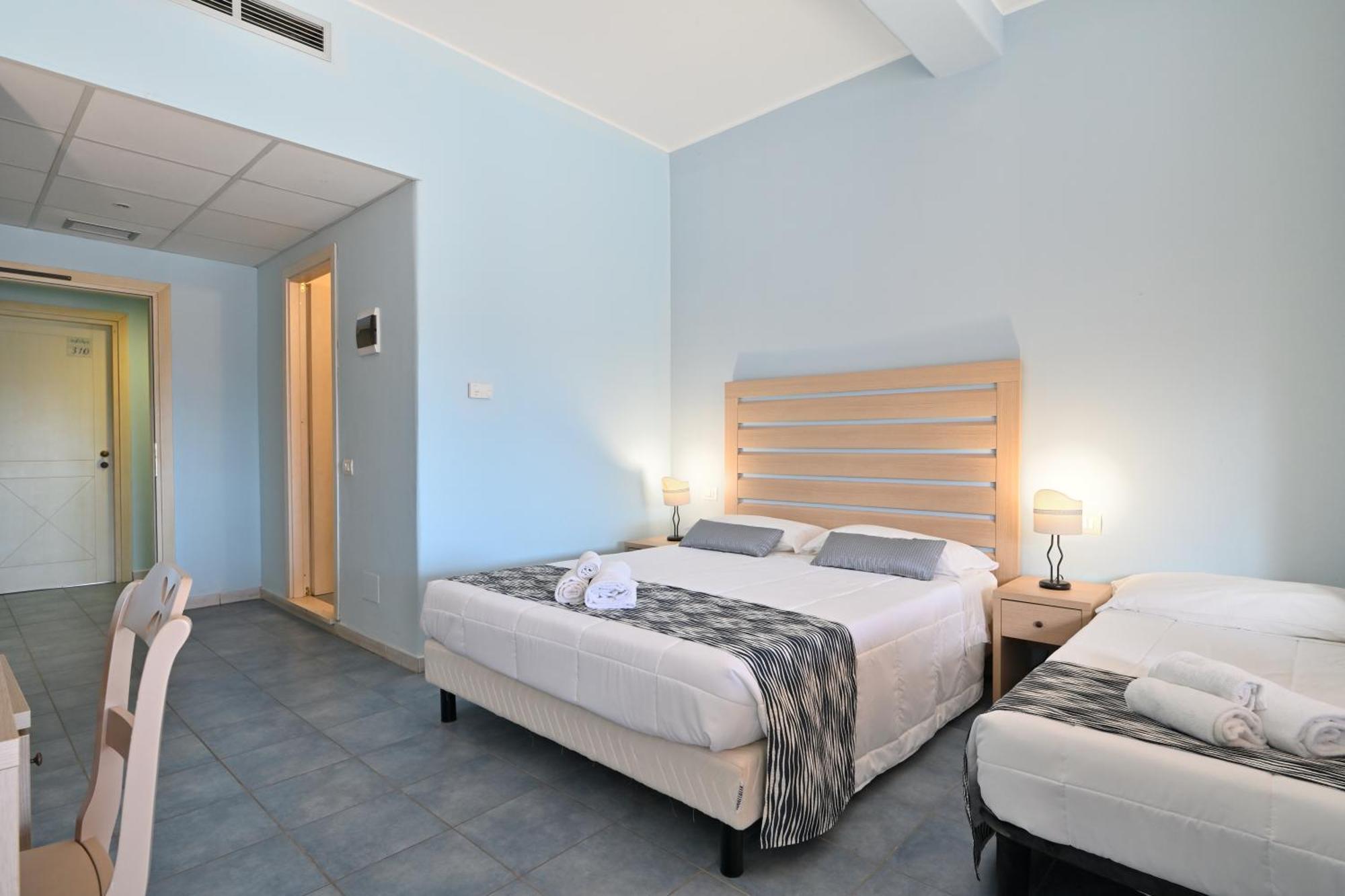 Cala Della Torre Resort 4*