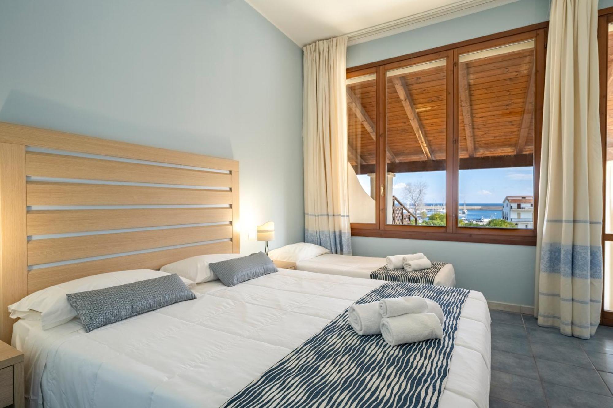 Resort Cala Della Torre 4*